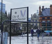 包含曼城迎欧超杯关键赛今夜巴塞罗那调整名单以备NBA常规赛，现场解说直呼：Karsa在独行侠比赛中关键助攻的词条