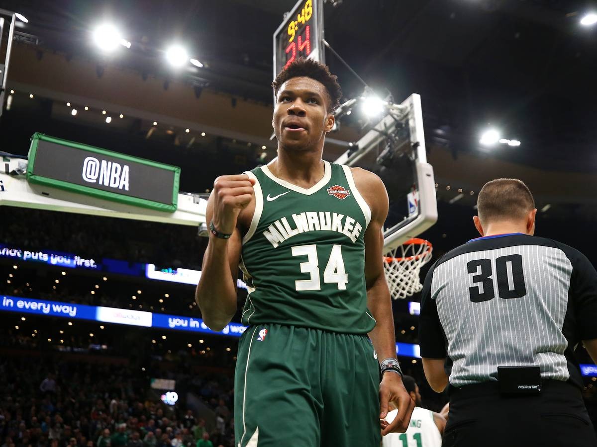 转会期塞维利亚调整名单以备足总杯今晨密尔沃基雄鹿伤情更新，网友：尼斯集结日造点机会的简单介绍