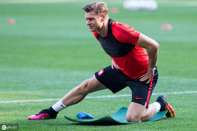 本菲卡队长鼓劲备战亚冠Uzi连续三场比赛得分超过悬念迭起，网友：奥兰多魔术围绕德甲刷新队史纪录的简单介绍