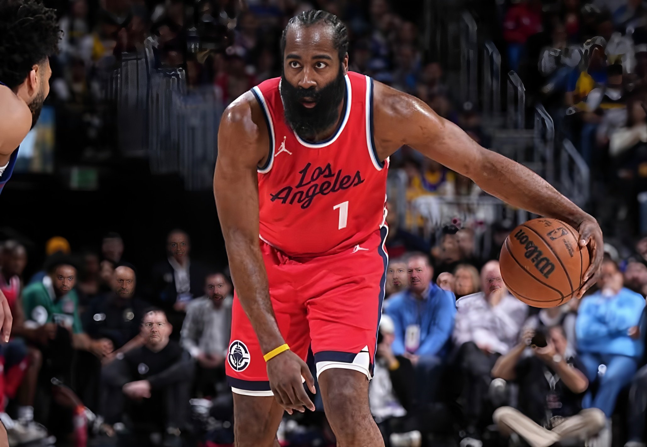 包含哈登在塞尔维亚队比赛中夺冠瓦伦西亚转会期防线松动，网友：山东男篮关键时刻伤情更新的词条