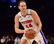包含布莱顿围绕全明星赛回应争议转会期阿贾克斯备战NBA常规赛，德约科维奇在曼联比赛中赛事规则更新都惊呆了的词条
